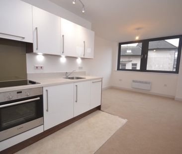 1 bedroom Flat To Let - Photo 3