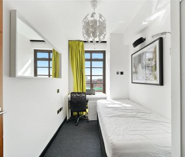 3 bedroom flat to rent - Photo 6