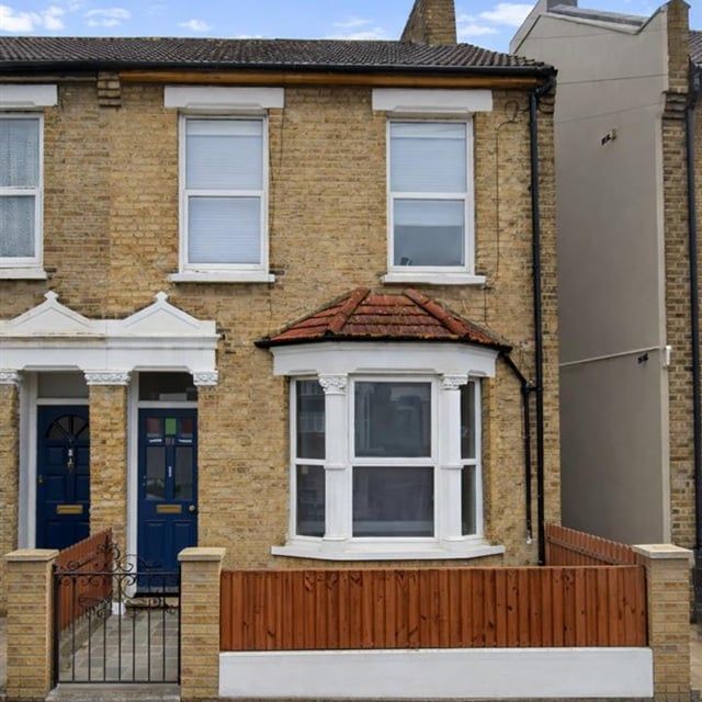 2 Bed Flat, Denmark St, N17 - Photo 2