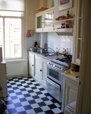Plantage Badlaan for one expat only, a room en suite. 2 furnished rooms divided by a sliding door, 1 living and 1 bedroom. Own kitchen and bathroom - Photo 2