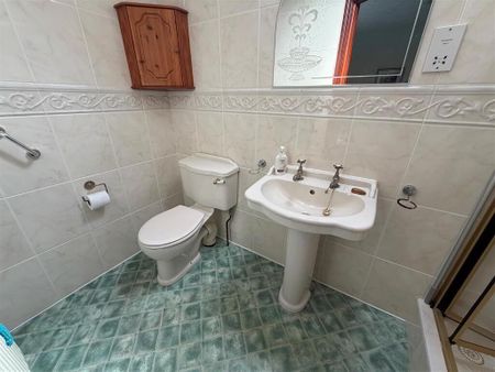 2 Lord Wardens Grange, Bangor, BT19 1YN - Photo 2