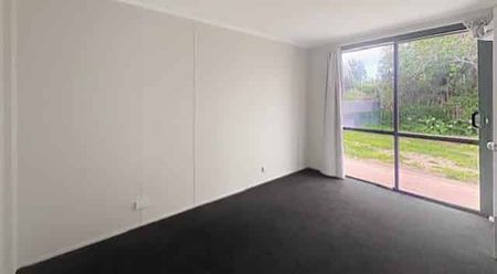 TREE BEDROOM RENOVATED RELOCATED BEAUTY - Photo 4