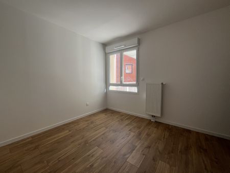 Location Appartement 4 pièces 49m² WASQUEHAL 59290 - Photo 2