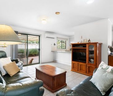 Space, Comfort and Outdoor Appeal - Photo 2