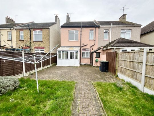 Oakhurst Road, Southend-on-Sea, Essex, SS2 5DT - Photo 1
