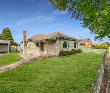 140 Learmonth Road, Wendouree - Photo 1