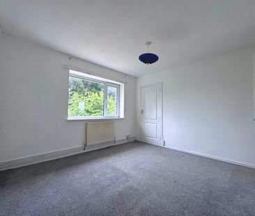 Meadowleaze, Gloucester - Photo 2