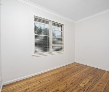 3 Bedroom Brick Home - Photo 4