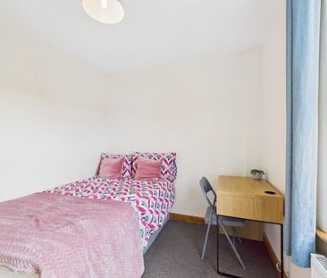 1 bedroom in a house share to rent - Photo 5
