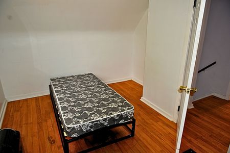 For Lease - 23 Watling Street, London East, Ontario - Photo 4