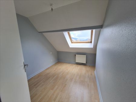 Location Appartement 4 pièces 82m² - Photo 3