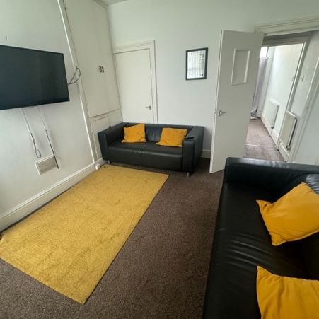 108 Vincent Road, Sharrow - Photo 1