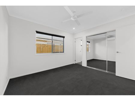 20 Flint Place, White Rock QLD 4306 - Photo 3