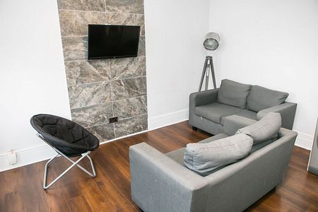 Trelawn Place, Headingley, Leeds - Photo 3