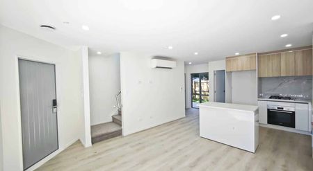 Brand New 3 Bedroom, 2.5 Bathroom in Beach Haven - Photo 5