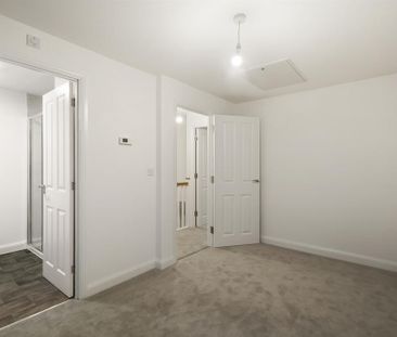 3 bedroom terraced house to rent - Photo 4