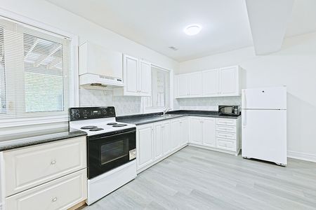 For Lease - 61 Fairchild Avenue Unit# Bsmt, Toronto, Ontario - Photo 3