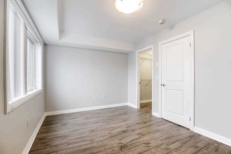 For Lease - 11 Locust Lodge Gardens, Toronto, Ontario - Photo 2