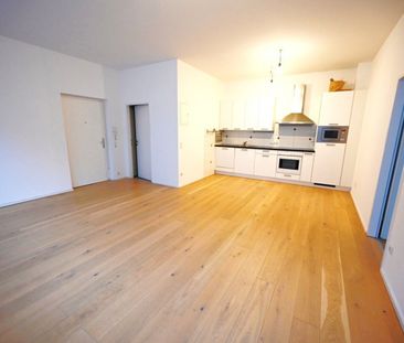 Direkt im Zentrum - 2 Zimmer Wohnung mit großem begehbaren Schrank ... - Photo 6