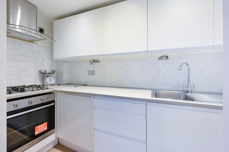 Comeragh Road, W14, London - Photo 3