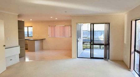 4 Bedroom in good location - Photo 4