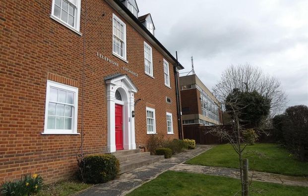 2 bedroom flat to rent - Photo 1