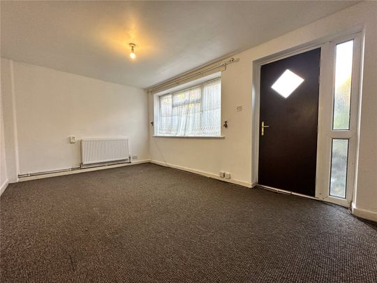 16, Woodsley Green, Leeds, West Yorkshire, LS6 1SD - Photo 1