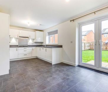 4 bedroom detached house to rent - Photo 1