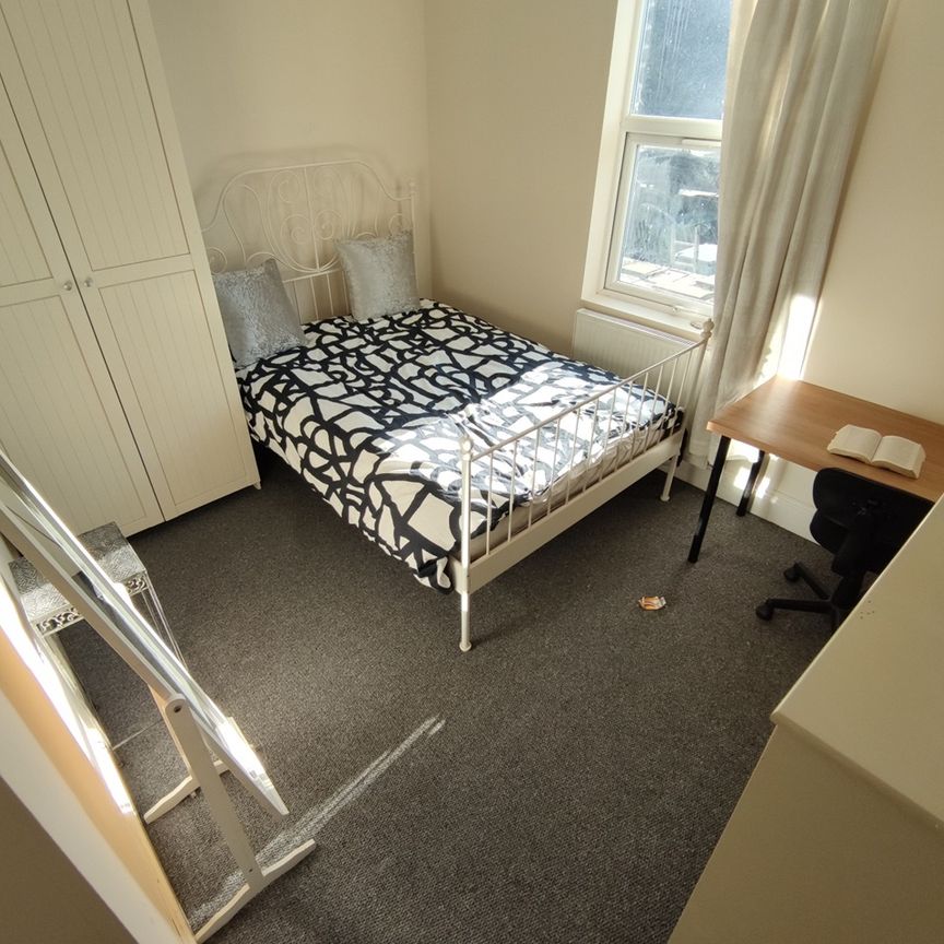 Room in a Shared Flat, Mount Pleasant Road, N17 - Photo 1