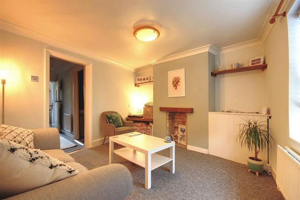 2 bedroom house to rent - Photo 1