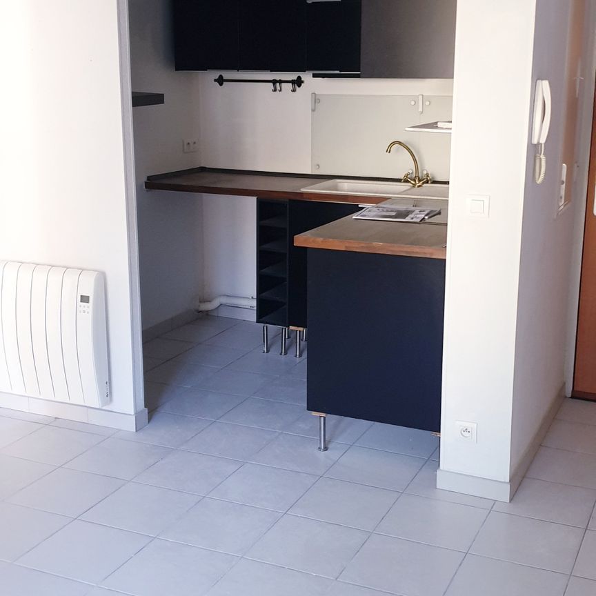 Location Appartement 2 pièces 36m² PLAN D AUPS STE BAUME 83640 - Photo 1