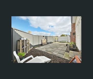 Charming 3-Bedroom Home with Classic Appeal in Prime Location - Photo 3