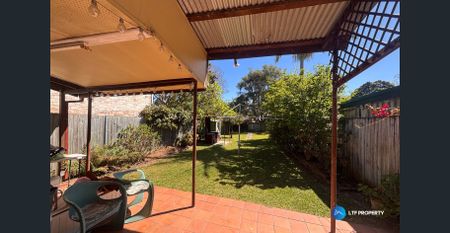 Family sized house with big, bright rear garden - Photo 5