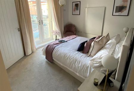 3 bedroom terraced house to rent - Photo 3