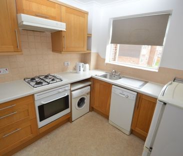 Welland Close, Langley, Berkshire,SL3 - Photo 3