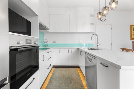 Fully Furnished Property, Ready for Occupancy - Photo 5