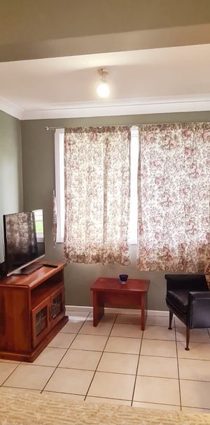 Yeerongpilly - Photo 1