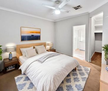 Huge Family Home - Photo 6