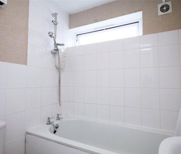 House to rent - Photo 6