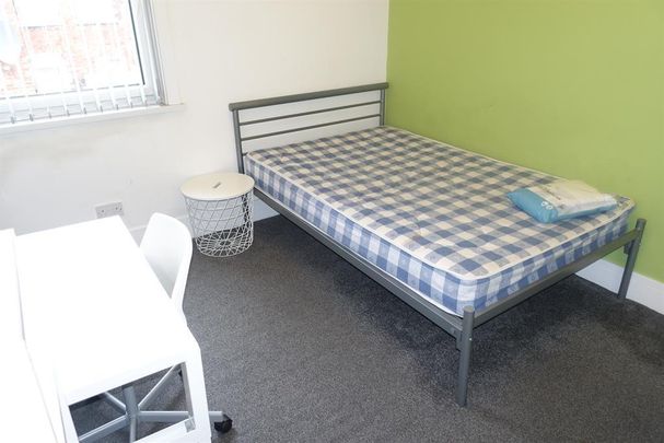 2 bedroom private hall to rent - Photo 1