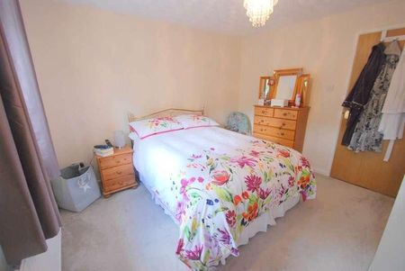 St Davids Drive, Thorpe End, NR13 - Photo 4