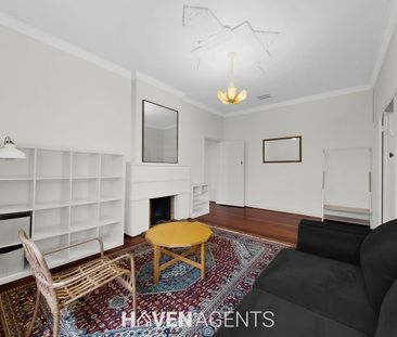 CHARMING TWO-BEDROOM HOME WITH PRIVATE COURTYARD IN PRIME ELSTERNWI... - Photo 1