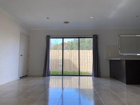 3/11-13 Furlong Road Sunshine North VIC - Photo 5