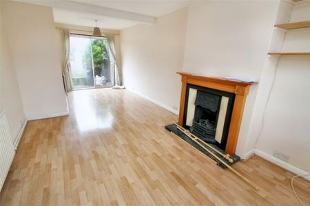 3 bedroom terraced house to rent - Photo 2