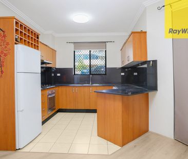 Modern 2-Bedroom Ground Floor Apartment in Prime Westmead Location - Photo 6