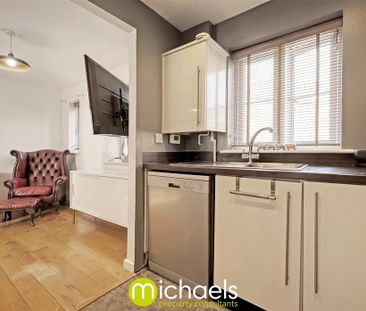 2 bedroom maisonette to rent - Photo 5