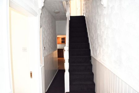 4 bedroom terraced house to rent - Photo 5
