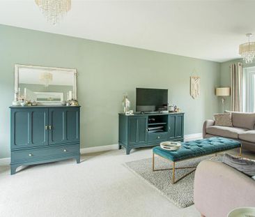 4 bedroom detached house to rent - Photo 2