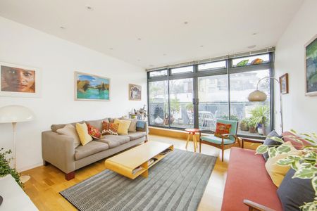 3 Bed Terraced House, Havelock Walk, SE23 - Photo 3