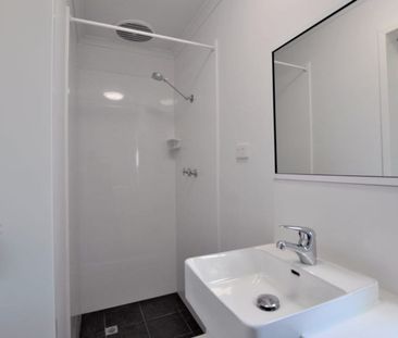 DREAMY ON DULVERTON - Fully Renovated 3x2 - Photo 3